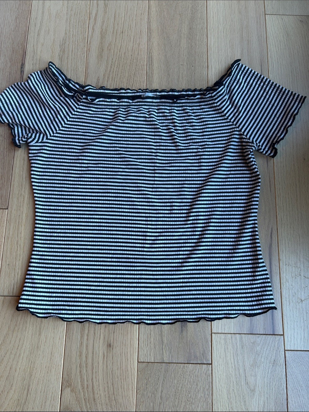 Charlotte Russe striped Off-Shoulder Ribbed Top - Black & White